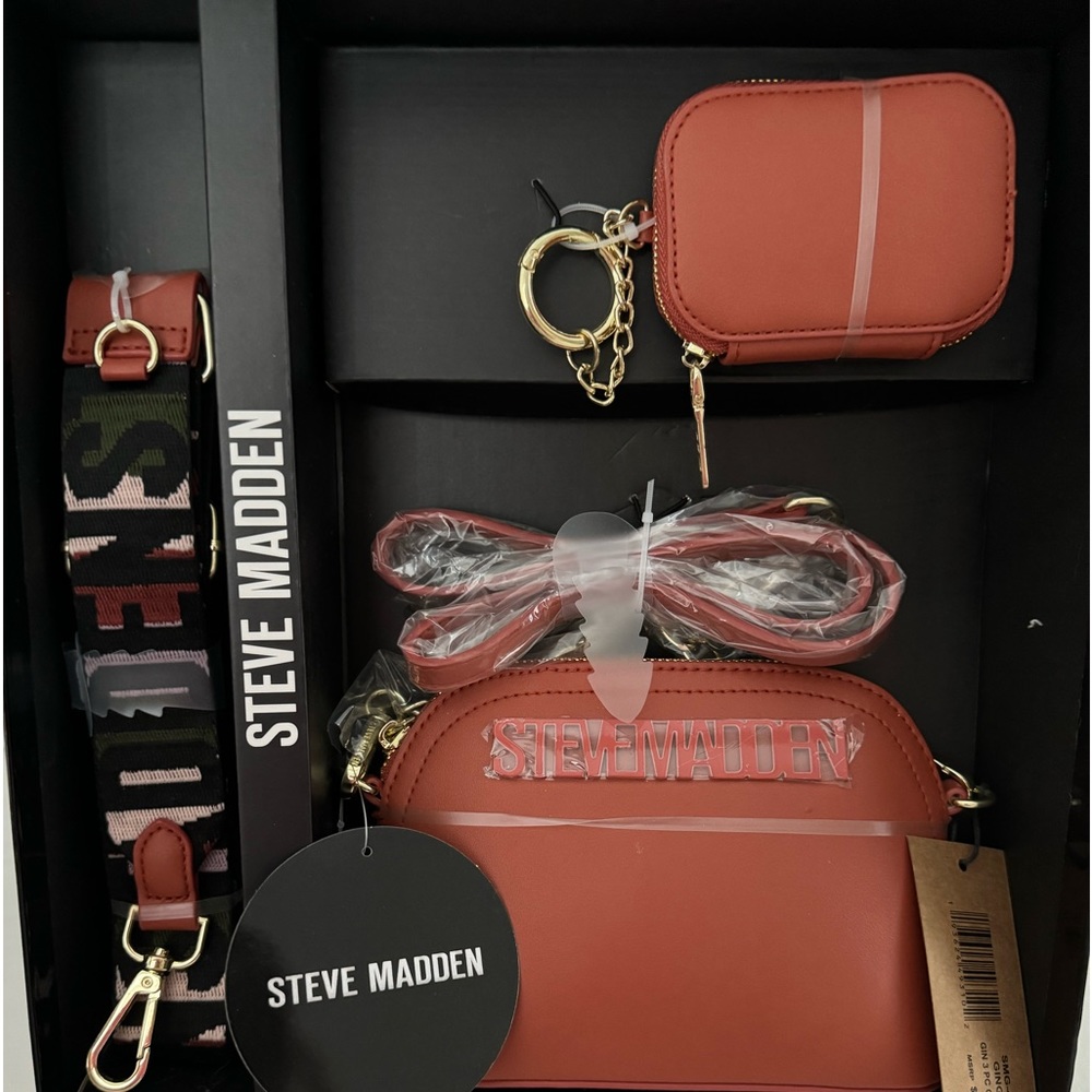 Steve Madden 3 piece gift set